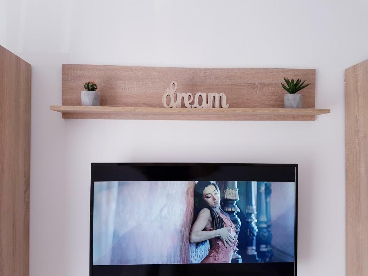 Dream Apartment Brasov - West Buitenkant foto